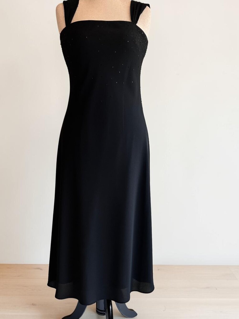 Jones Wear Dress Formal Size 10/M Black Sequins